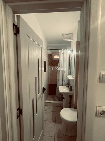 INCHIRIEZ apartament 3 camere – recent renovat – zona Cedonia - 8