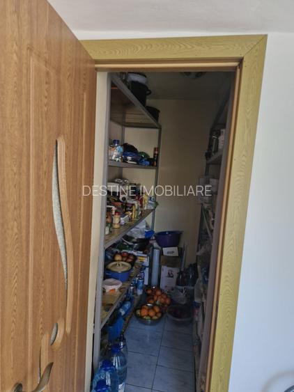 Casa frumoasa - zona linistita - 8