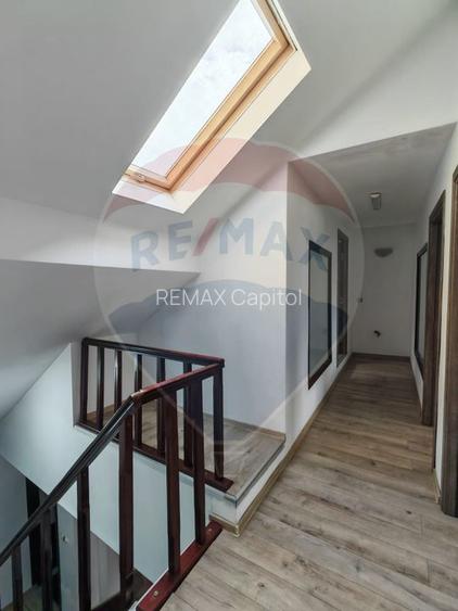 Apartament cu 4 camere de vânzare in zona centrala - 11