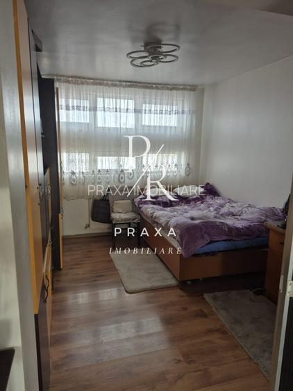 Dupex de vanzare transformat in 2 apartamente zona Metro! - 5