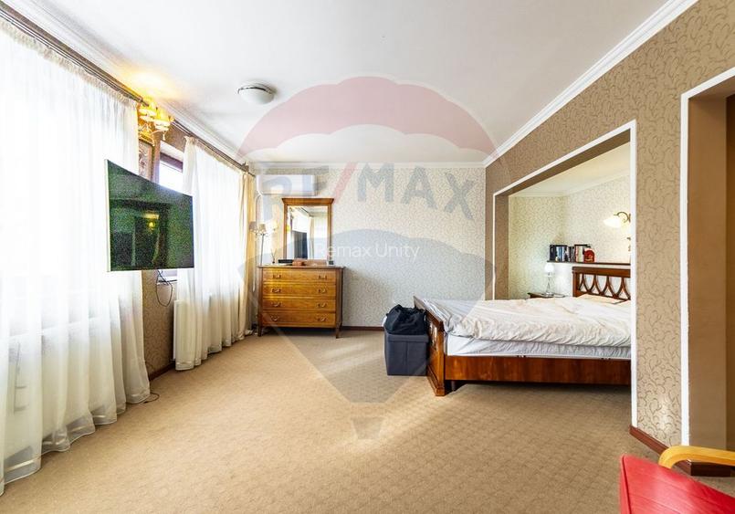 Casă spațioasă 350 mp utili, Teren 650 mp, Garaj subteran, Tractorul - 29