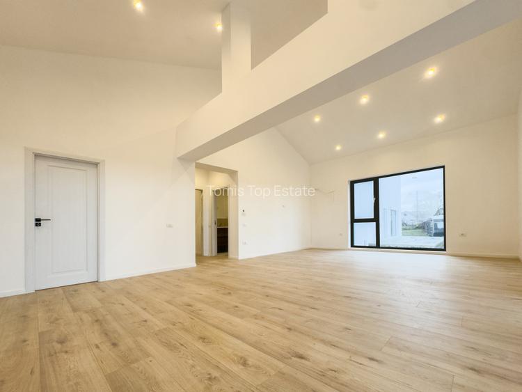 Casa la sol in Valu lui Traian, pe partea dreapta, ST 400mp - 6