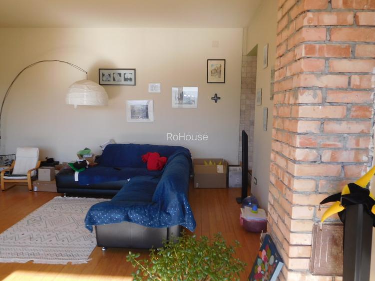 casa spatioasa cu o panorama excelenta - 2