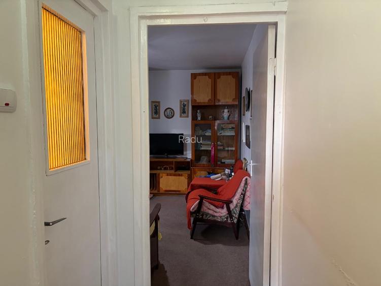 Vând apartament 3 camere, negociabil - 2