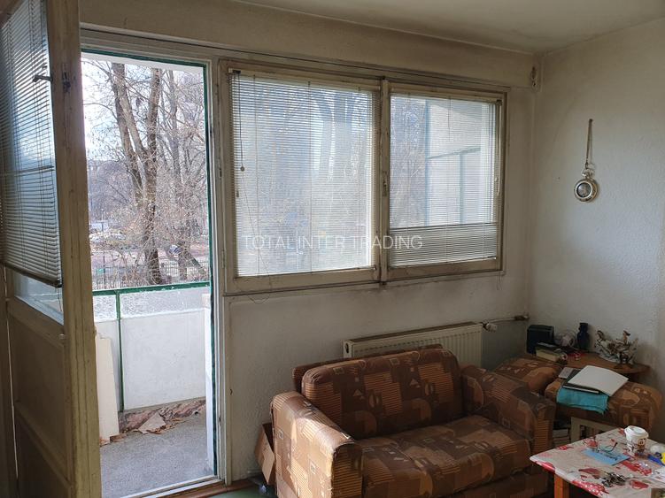 Vanzare-2 camere-1/4-decomandat-Dr Taberei 34-liber-de renovat-95000E - 7