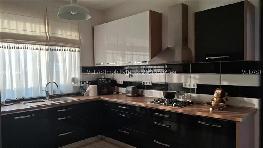 Casa noua + spatiu comercial + spalatorie auto - 3