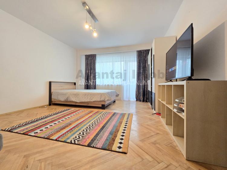 Decebal, bloc 1990, 2 minute de metrou Pta Muncii - 2