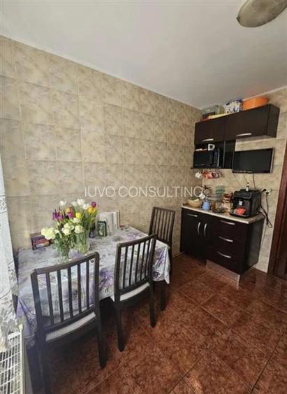 Vanzare Apartament 3 Camere Decomandat Bd.Ctin.Brancoveanu - 2