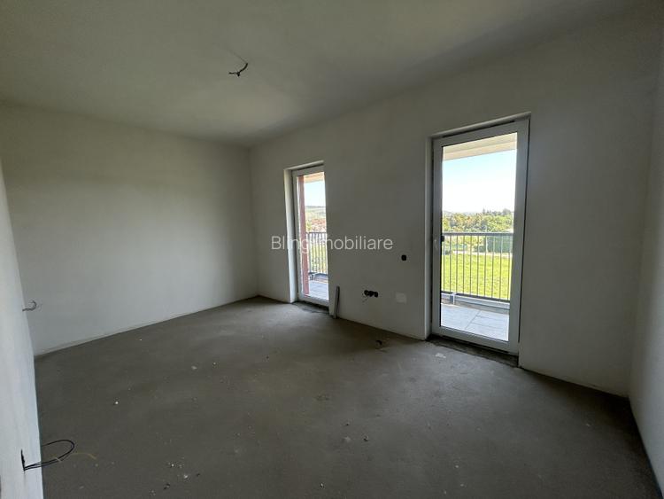 Apartament 3 camere , semidecomandat, semifinisat,  80 mp, zona Avram Iancu - 3