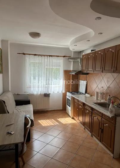 MetrouP-ta Sudului ,Berceni,bl.1980, 1/10, mobilat,utilat,balcon,bucatarie mare. - 4