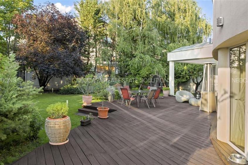 Vila de lux in apropiere de Cambridge School | Curte superba - 9