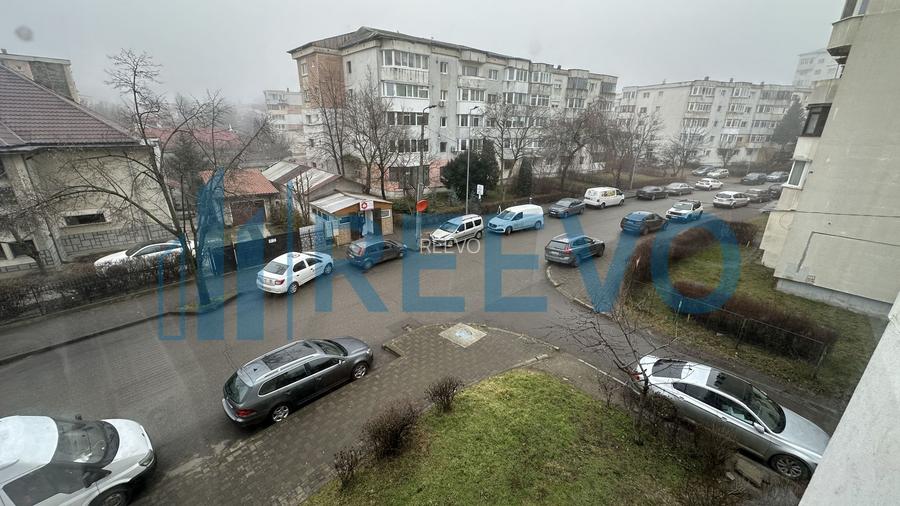Apartament 2 camere, decomandat, str. Neagoe Vodă - 13