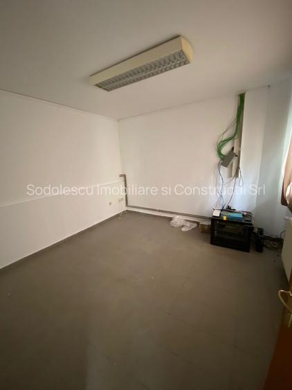 Hala 1.100 mp zona de S - 8