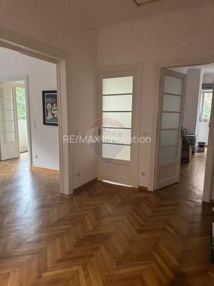 Inchiriere apartament de 3 camere Universitate - 2
