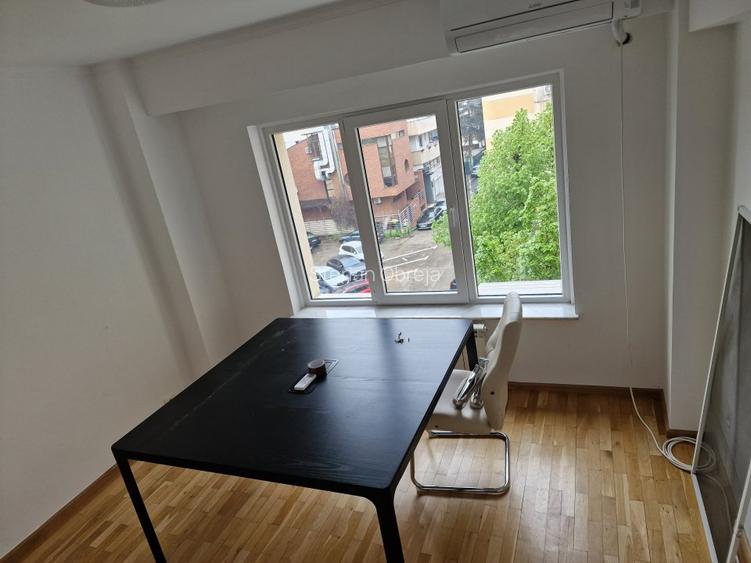Apartament 3 camere, bucatarie si 2 bai. - 4