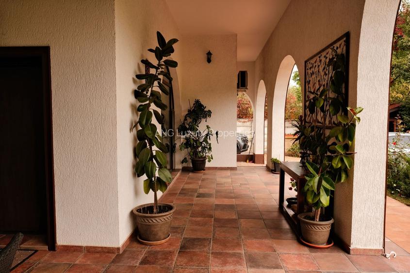 Refugiu toscan la marginea pădurii din Corbeanca, piscină și teren generos - 13