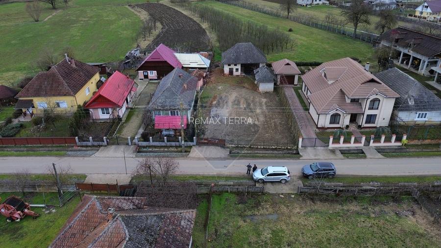 Constructie de caramida cu 3 camere de vânzare in centrul com. Salsig - 15