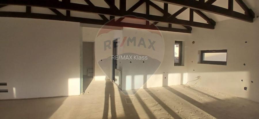 Casa individuala 4 camere cu teren 454 mp cartier privat Crevedia - 2