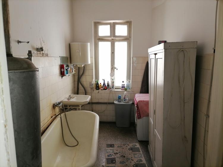Descoperă eleganța interbelică într-un apartament spațios, situat ultracentral - 4