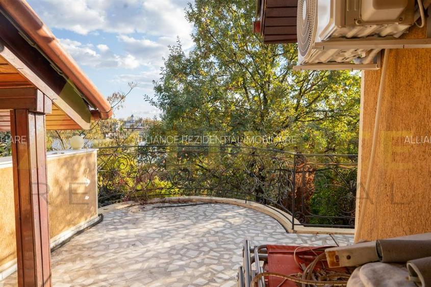 Proprietate Exclusivista cu Deschidere Spectaculoasa la Apa – Domeniu Privat cu - 13