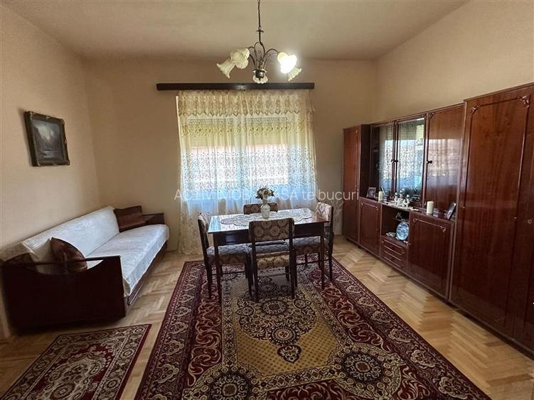 Casa Solida, pentru Familie extinsa,  cu Gradina si Teren, Doclin - 4