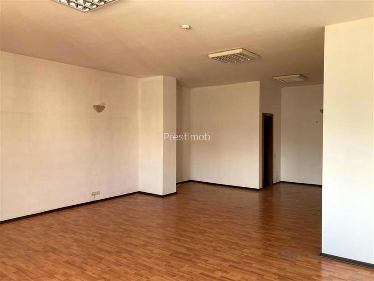 Cladire birou spatii birouri zona centrala - 2