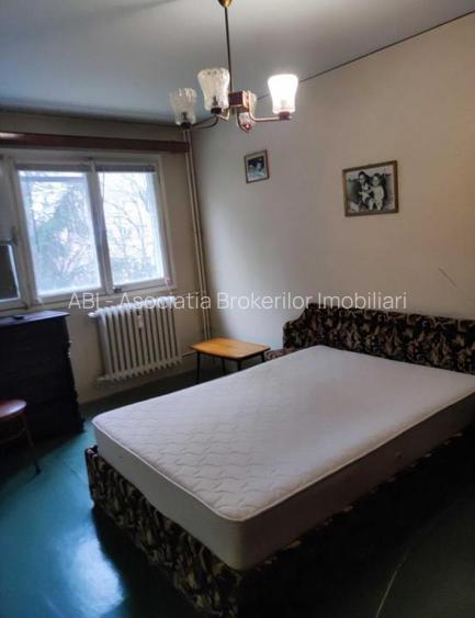 Bld Brancoveanu,ap 4 camere, 80mp, etaj 3/4 115.000euro - 3