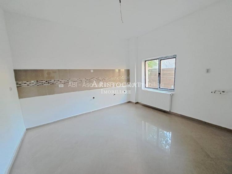 Vila Tip Duplex  generoasa cu vedere lac - 16