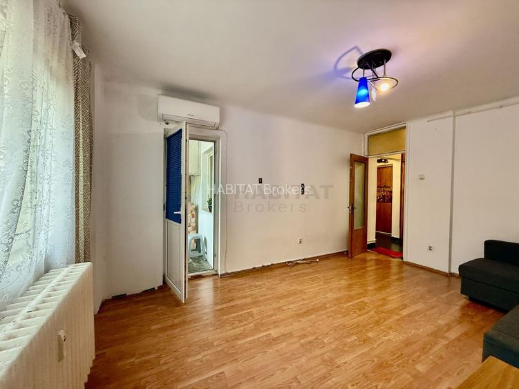 Decomandata, bloc 1982, aproape de metrou - 2