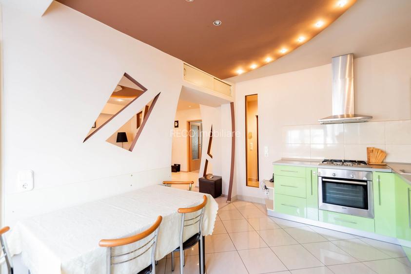 Apartament cu 4 camere zona Rogerius - 2