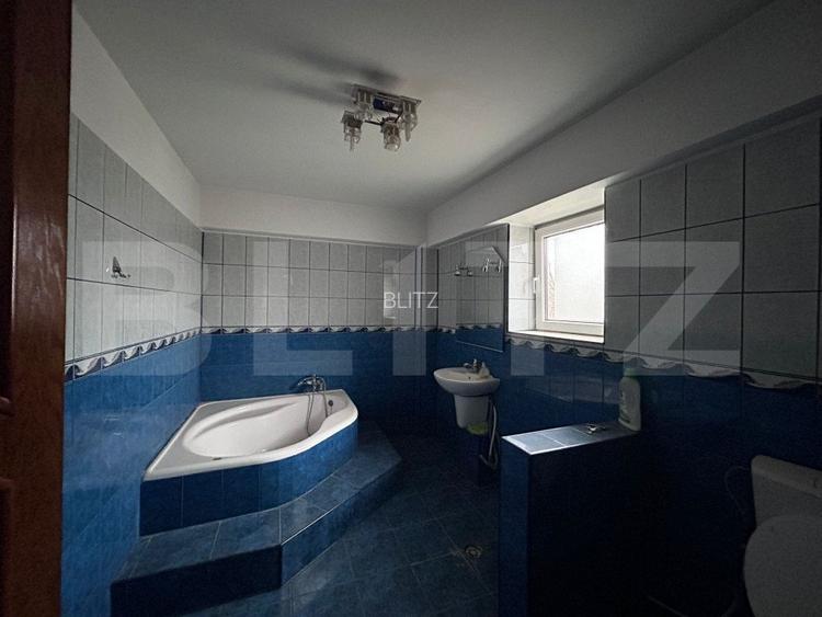 Casa cu 7 camere, 4 bai, 330 mp, 900 mp curte, zona Ford - 9