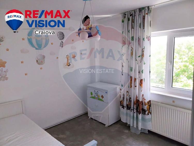 Apartament 3 camere de închiriat in Craiova,  zona  SIF - 8