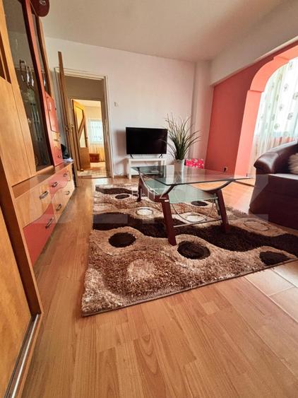Apartament spatios, 2 camere, decomandat, 58 mp, zona Craiter - 2
