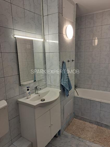 2 CAMERE // SALA SPORTURILOR // MOBILAT SI UTILAT - 22