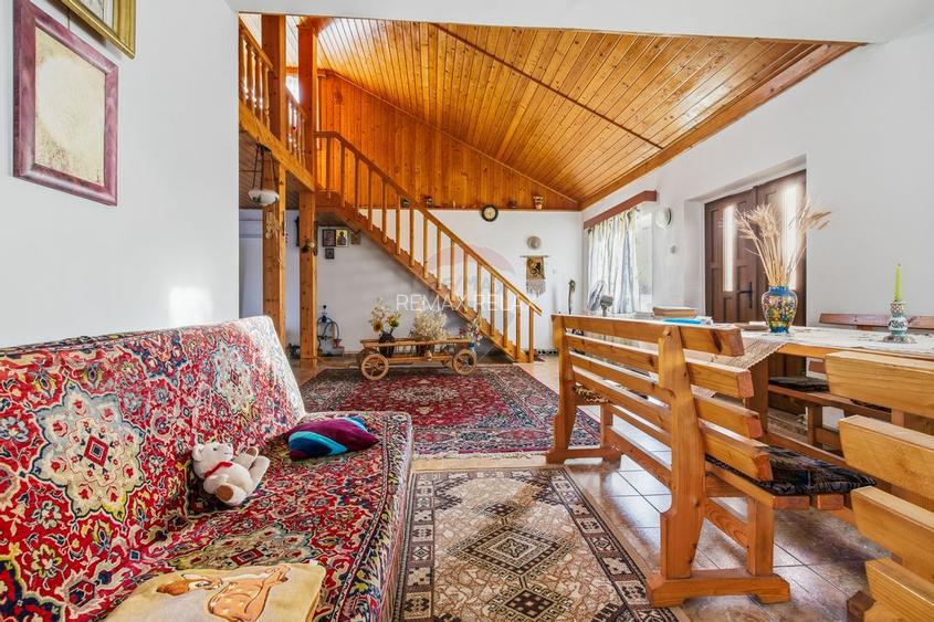 Casă / Vilă cu 4 camere de vânzare - 2