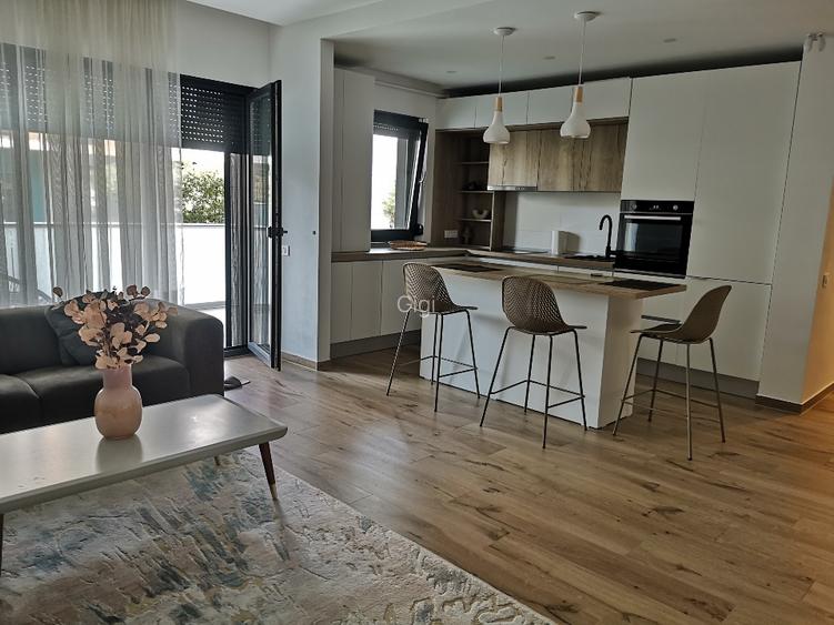 Închiriere apartament  - 14
