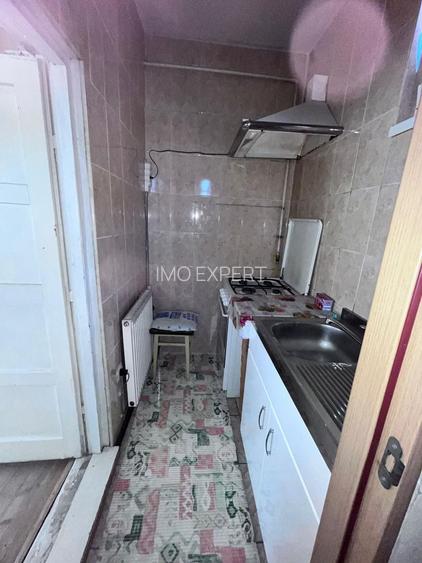 Casa de vanzare cu 3 camere, zona Schit - 5