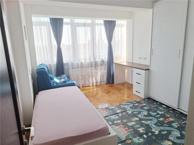 ULTRACENTRAL - 3 cam - Spatios - Decomandat - Terasa - Renovata - Etaj Intermedi - 8