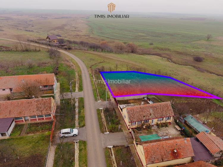 Teren Ianova 1200 mp, vatra satului | asfalt, utilitati | Comision 0% - 5