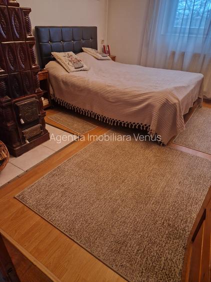 Casa la cheie mobilata si utilata cu 2500mp teren in oras - 3