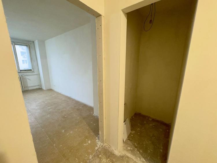 3 camere Decomandat | M. Lujerului | Necesita renovare ! Comision 0 !