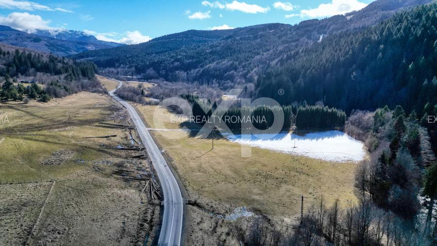 Teren extravilan 19.200 mp – DN1A Săcele, Brădet | Front stradal 130 ml - 12