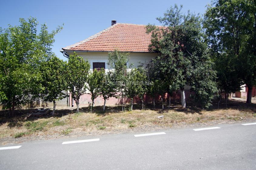 Casa tip conac, doua corpuri, cu 2.471 mp de gradina si doua fronturi - 15