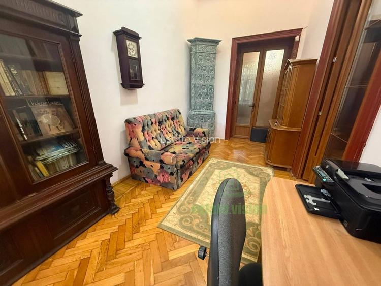 Apartament in vila, 4 camere, intrare separata, curte proprie, vizavi de Parcul  - 7