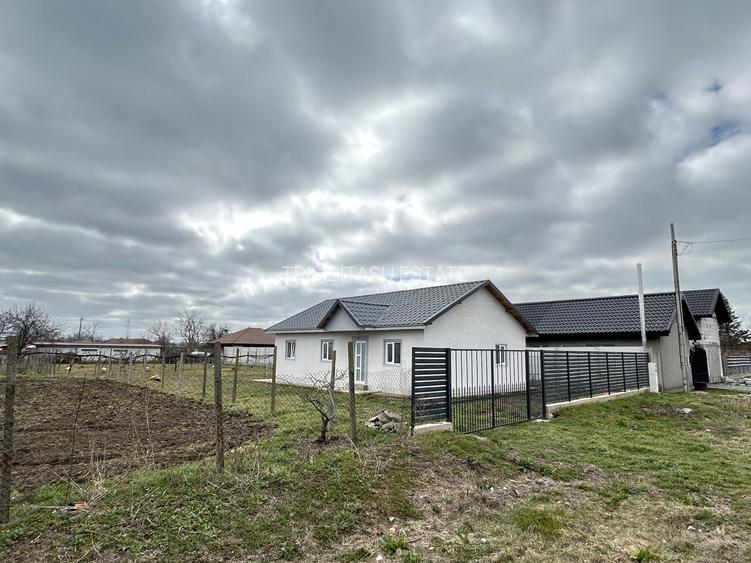 Casa din BCA c-tie 2025 – Pecineaga – apa/canalizare/curent - 13