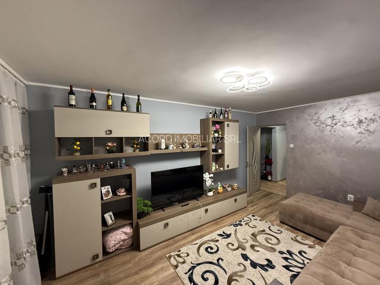 Apartament 2 camere zona KM 5 - 2