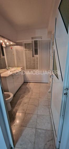 Coiciu, o vila construita pe cadre de beton, bine compartimentata. - 10