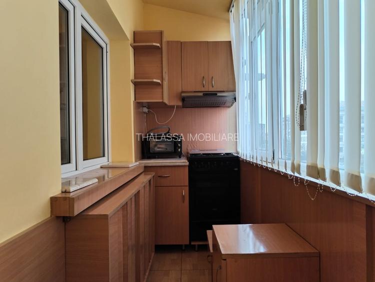 3 camere lux Universitate - KFC - 12