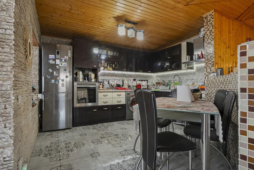 COMISION 0% | 2 Case cu Spatiu Comercial | Teren 1019mp | 540 eur/mp - 17