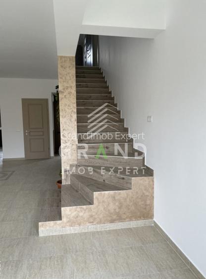 Casă SPAȚIOASĂ 7 camere | Terasă+Balcoane | Garaj | Curte proprie | Bună Ziua - 14